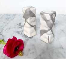 Load image into Gallery viewer, Square Ripple Salt &amp; Pepper
